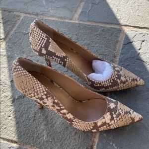 Lauren Ralph Lauren snakeskin pumps 8.5 B